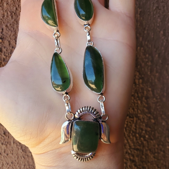 New Nephrite Canadian Jade 925 Silver Necklace. - Picture 15 of 15